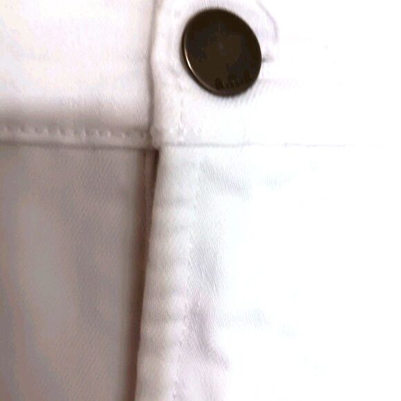 ANA White Denim Mini Skirt Sz 4 A-line Raw Hem Button Zipper Fly Closure - Picture 5 of 10